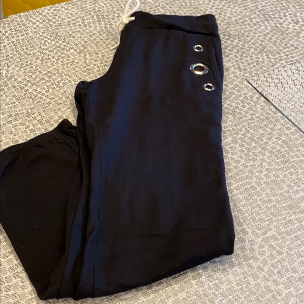 Monrow sweat pants with silver details on pockets